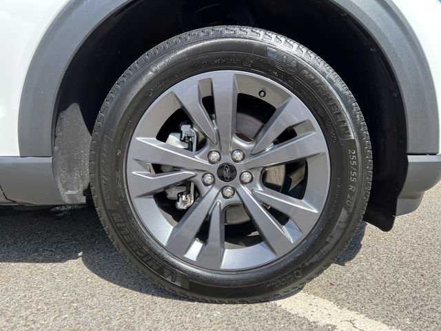 Certified 2024 Ford Explorer XLT w/ Equipment Group 202A AWD/4WD image 13