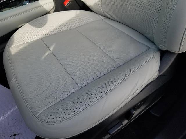 Certified 2025 Ford Explorer Platinum w/ Ultimate Package image 13