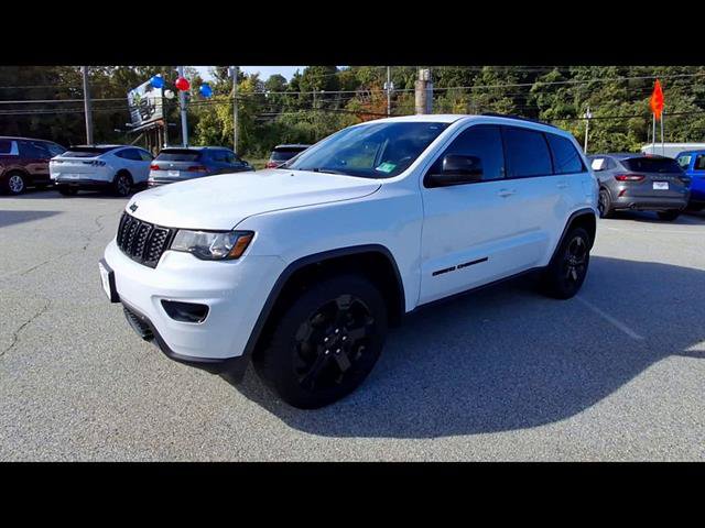 Used 2019 Jeep Grand Cherokee Laredo AWD/4WD image 33