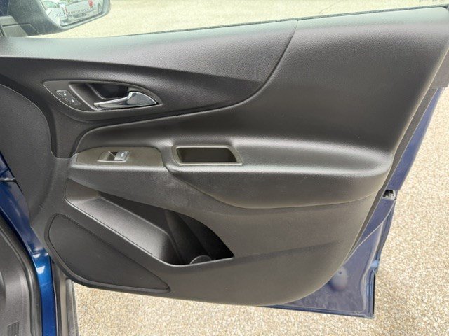 Used 2023 Chevrolet Equinox LT AWD/4WD image 35