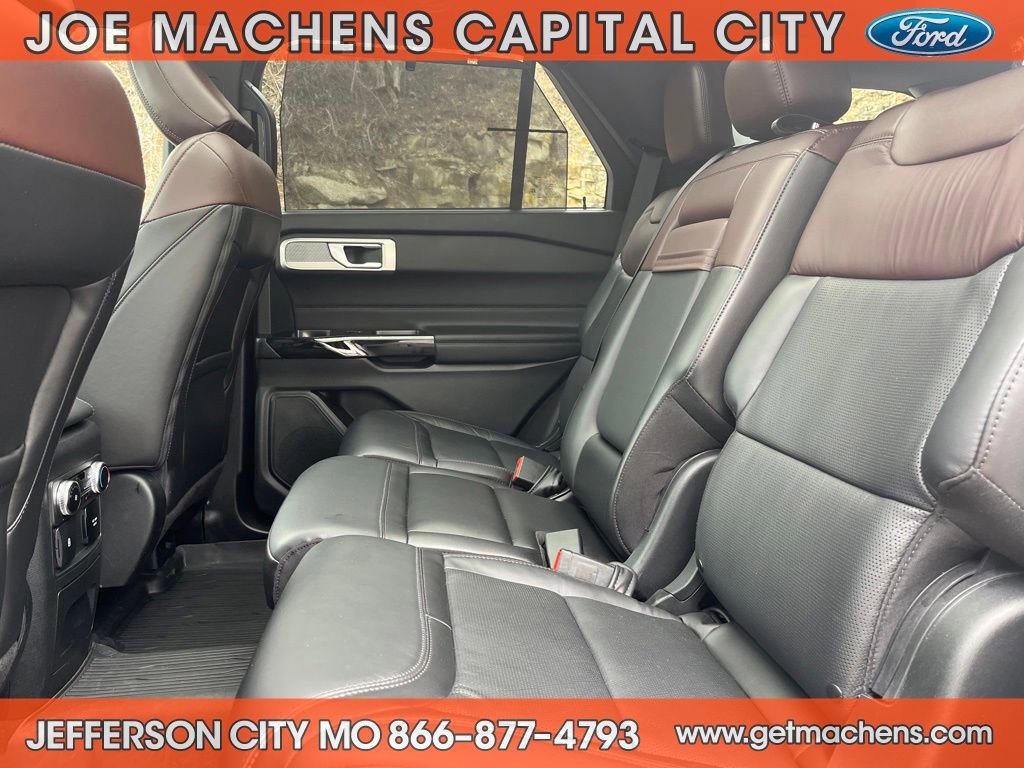 Certified 2023 Ford Explorer Platinum w/ Equipment Group 601A image 12