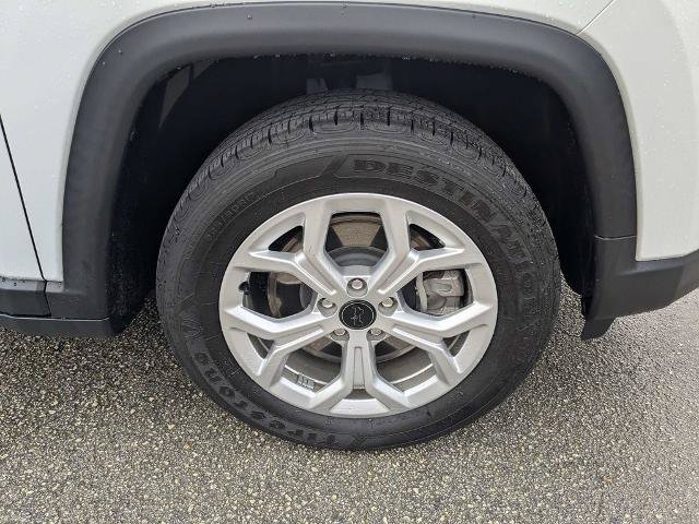Used 2025 Jeep Compass Latitude AWD/4WD image 11