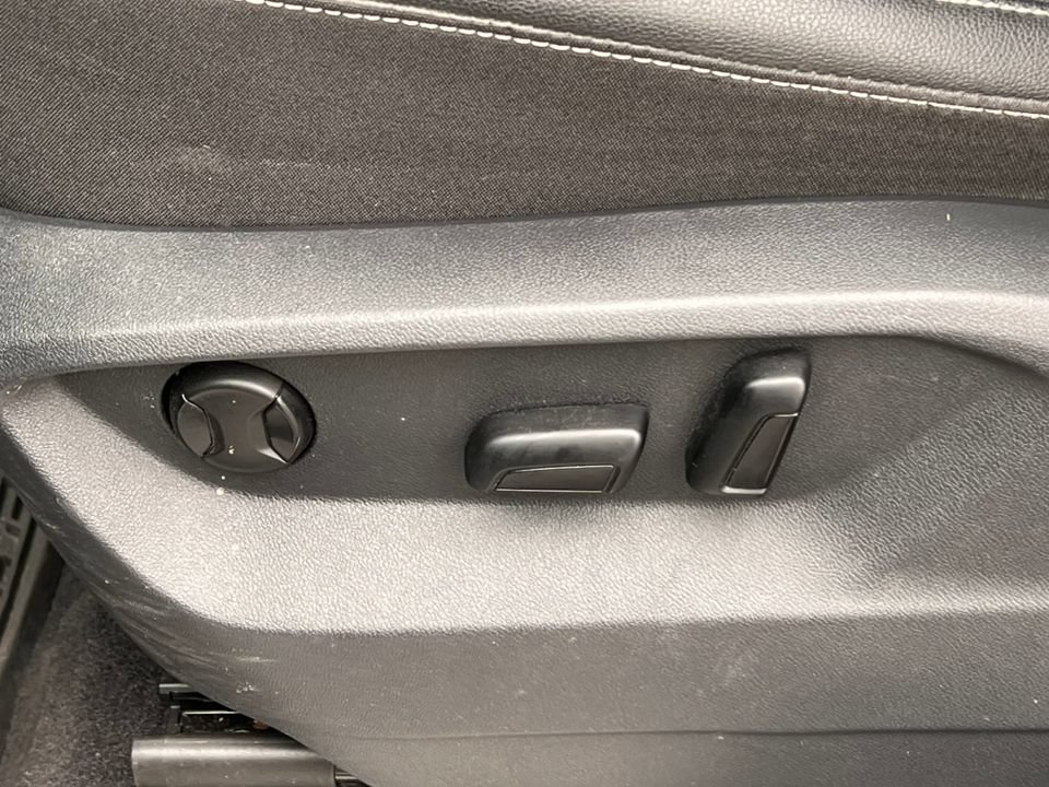 Used 2023 Volkswagen Atlas SE AWD/4WD image 12