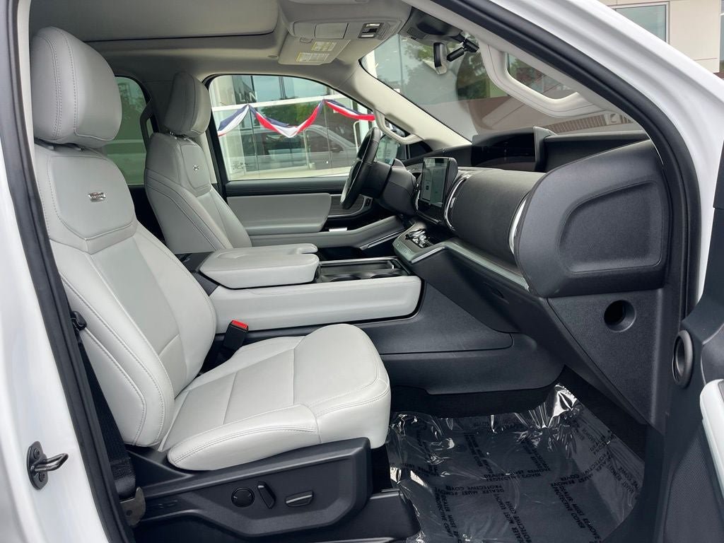 Certified 2025 Ford Expedition Platinum AWD/4WD image 21