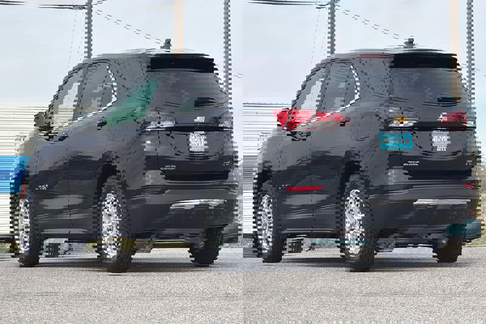 Used 2024 Chevrolet Equinox LT image 3