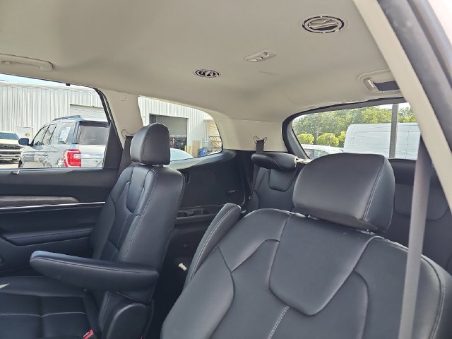 Used 2022 Kia Telluride EX w/ EX Premium Package FWD image 17