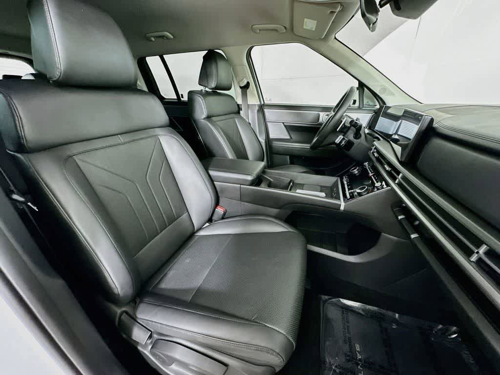 Used 2024 Hyundai Santa Fe SEL FWD image 14