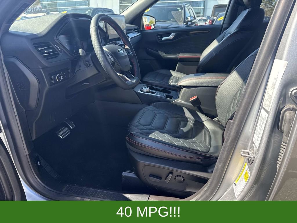 Certified 2023 Ford Escape ST-Line Elite w/ Premium Technology Package AWD/4WD image 19