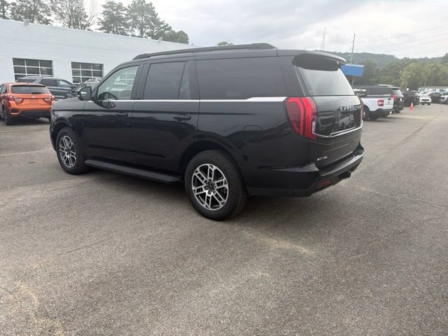 Certified 2025 Ford Expedition Active AWD/4WD image 21