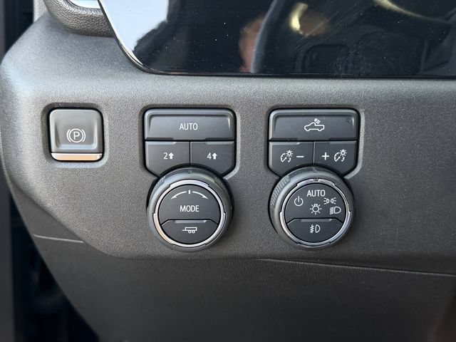 Used 2023 Chevrolet Silverado 1500 RST AWD/4WD image 28