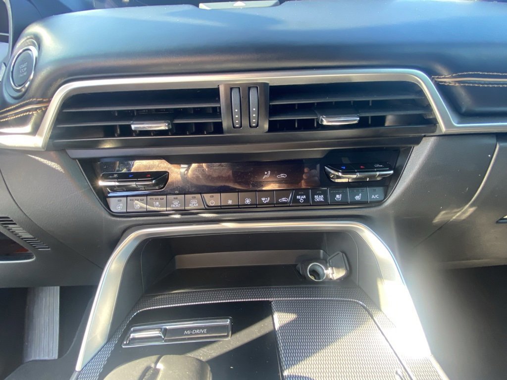 Used 2025 MAZDA CX-90 3.3 Turbo w/ Premium Plus Pkg image 16