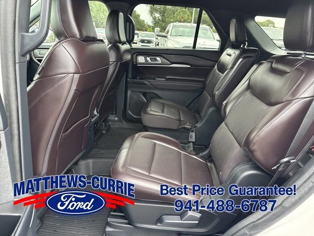Certified 2025 Ford Explorer Platinum RWD image 13