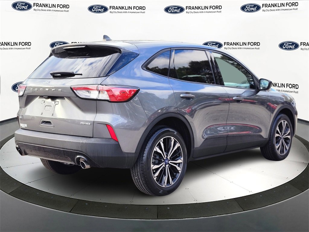 Certified 2022 Ford Escape SE w/ SE Sport Appearance Package image 5