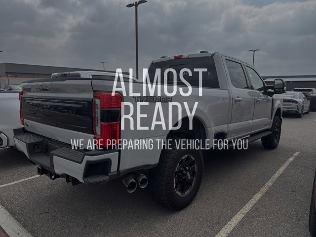Certified 2025 Ford F250 Platinum w/ Tremor Off-Road Package image 4