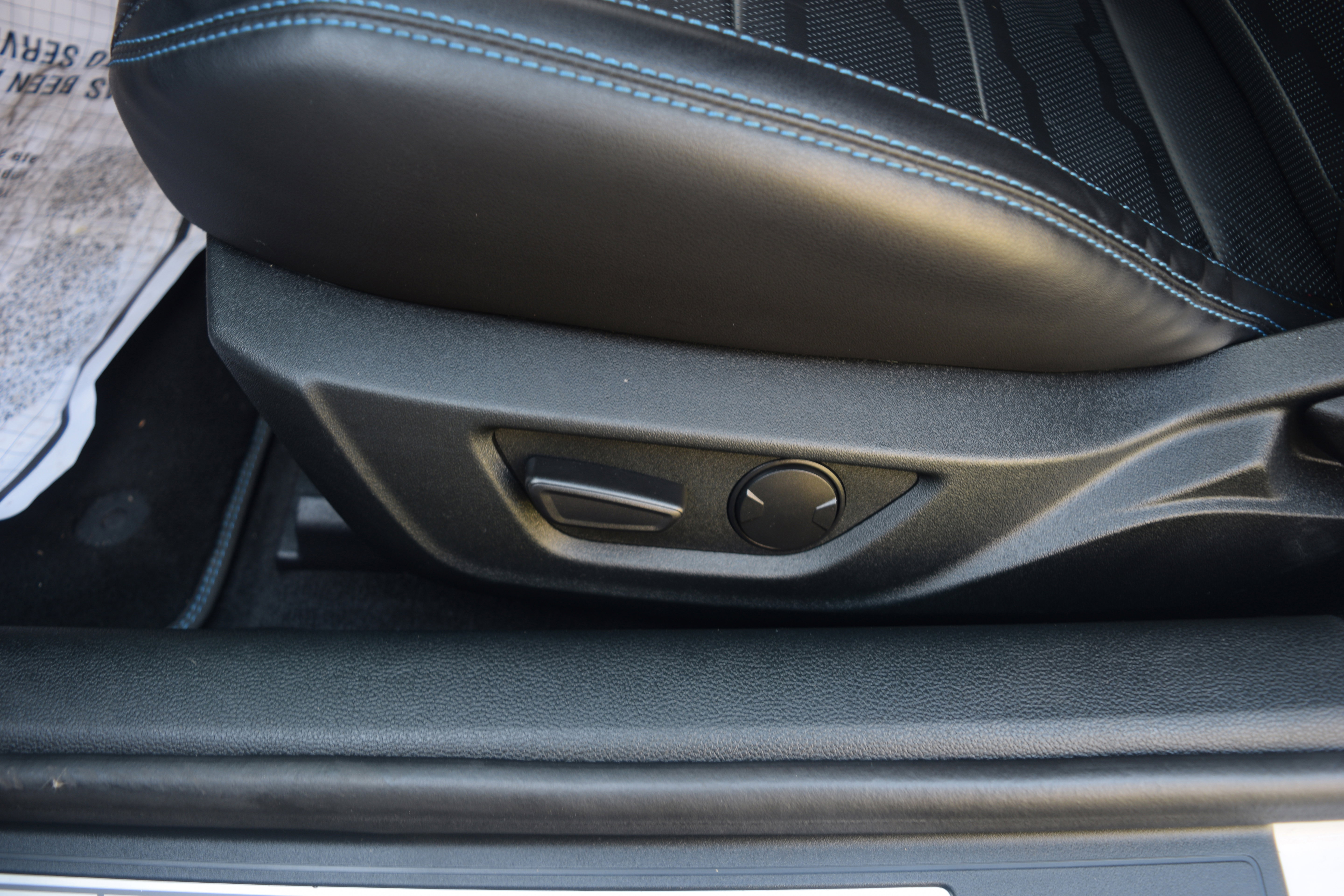 Certified 2022 Ford Mustang GT Premium w/ Equipment Group 401A image 17