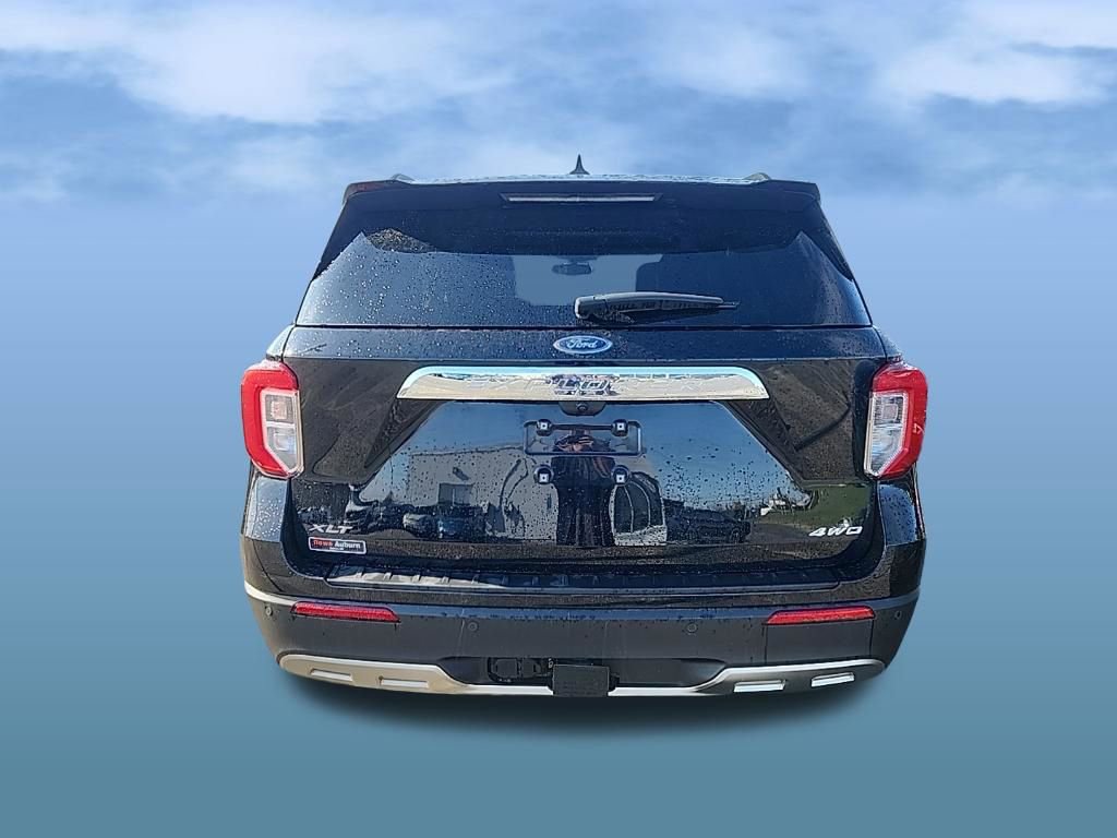 Certified 2023 Ford Explorer XLT w/ Equipment Group 202A AWD/4WD image 6