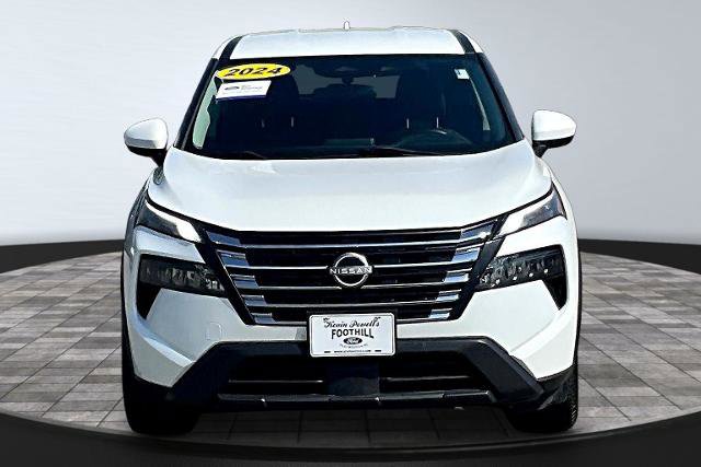 Used 2024 Nissan Rogue SV AWD/4WD image 3