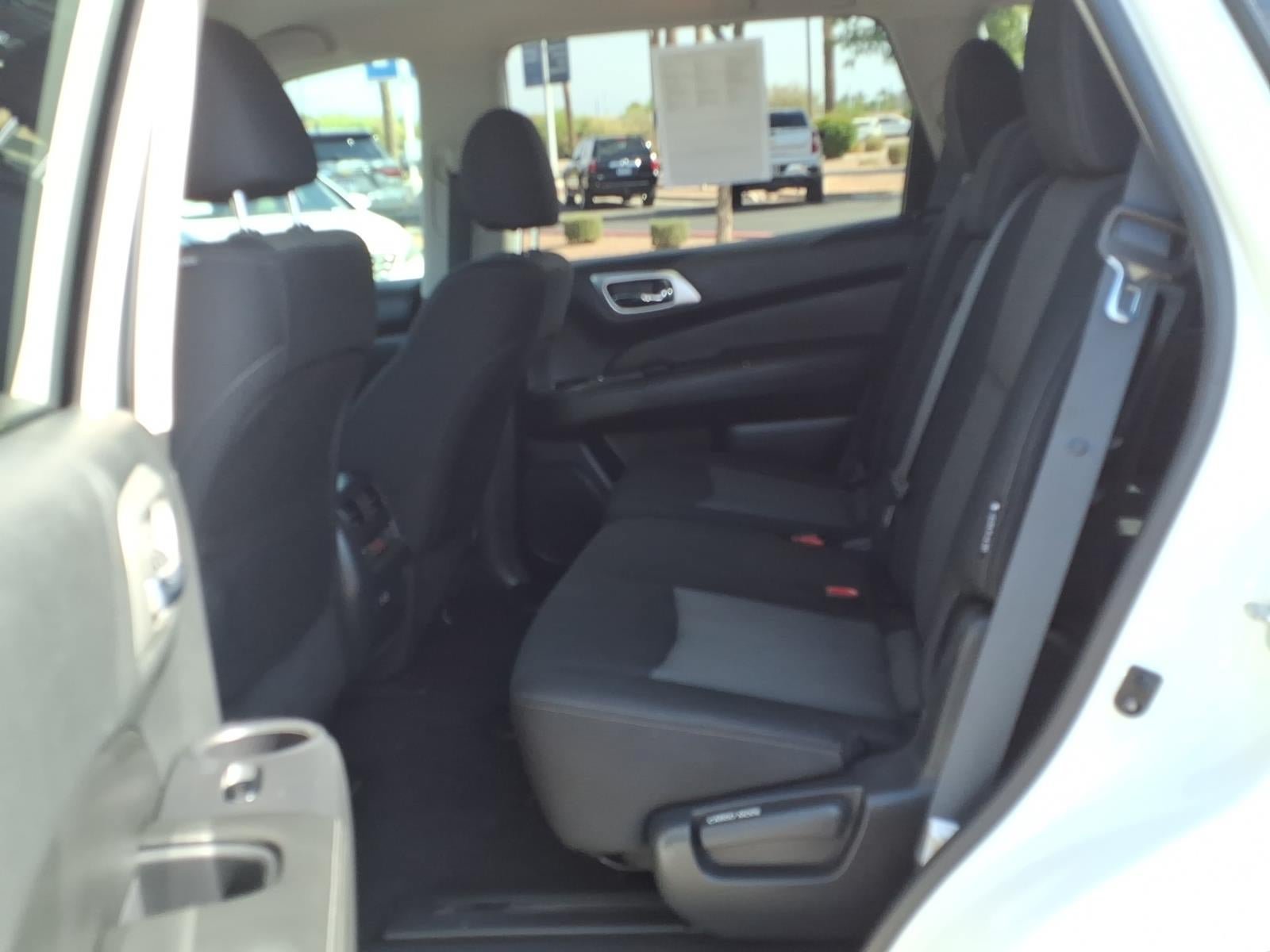 Used 2019 Nissan Pathfinder SV FWD image 16