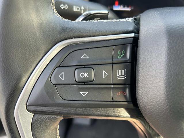 Used 2023 Jeep Grand Cherokee Altitude AWD/4WD image 29