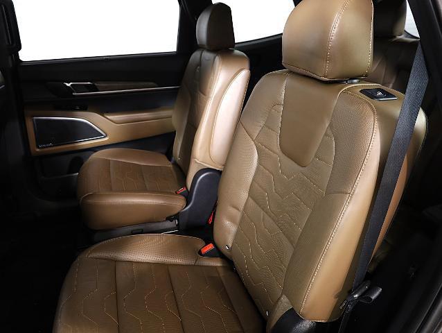 Used 2021 Kia Telluride SX w/ SX Prestige Package image 13