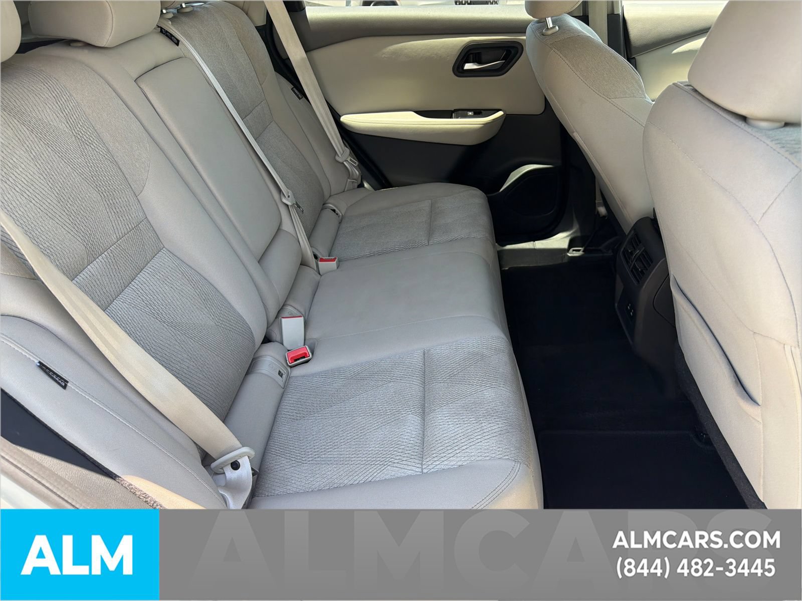 Used 2025 Nissan Rogue SV FWD image 17