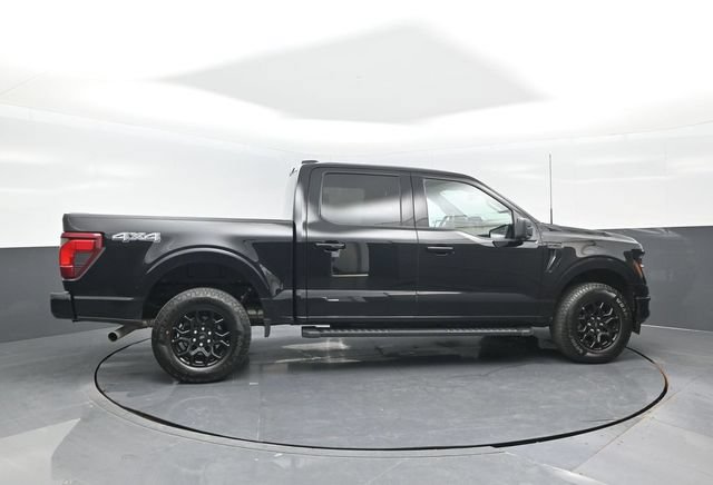 Certified 2024 Ford F150 XLT w/ XLT Black Appearance Package AWD/4WD image 3