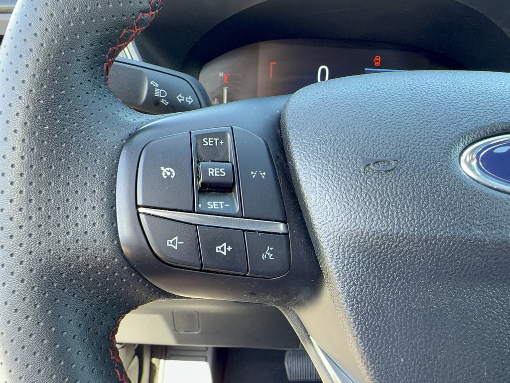 Certified 2025 Ford Escape ST-Line FWD image 25