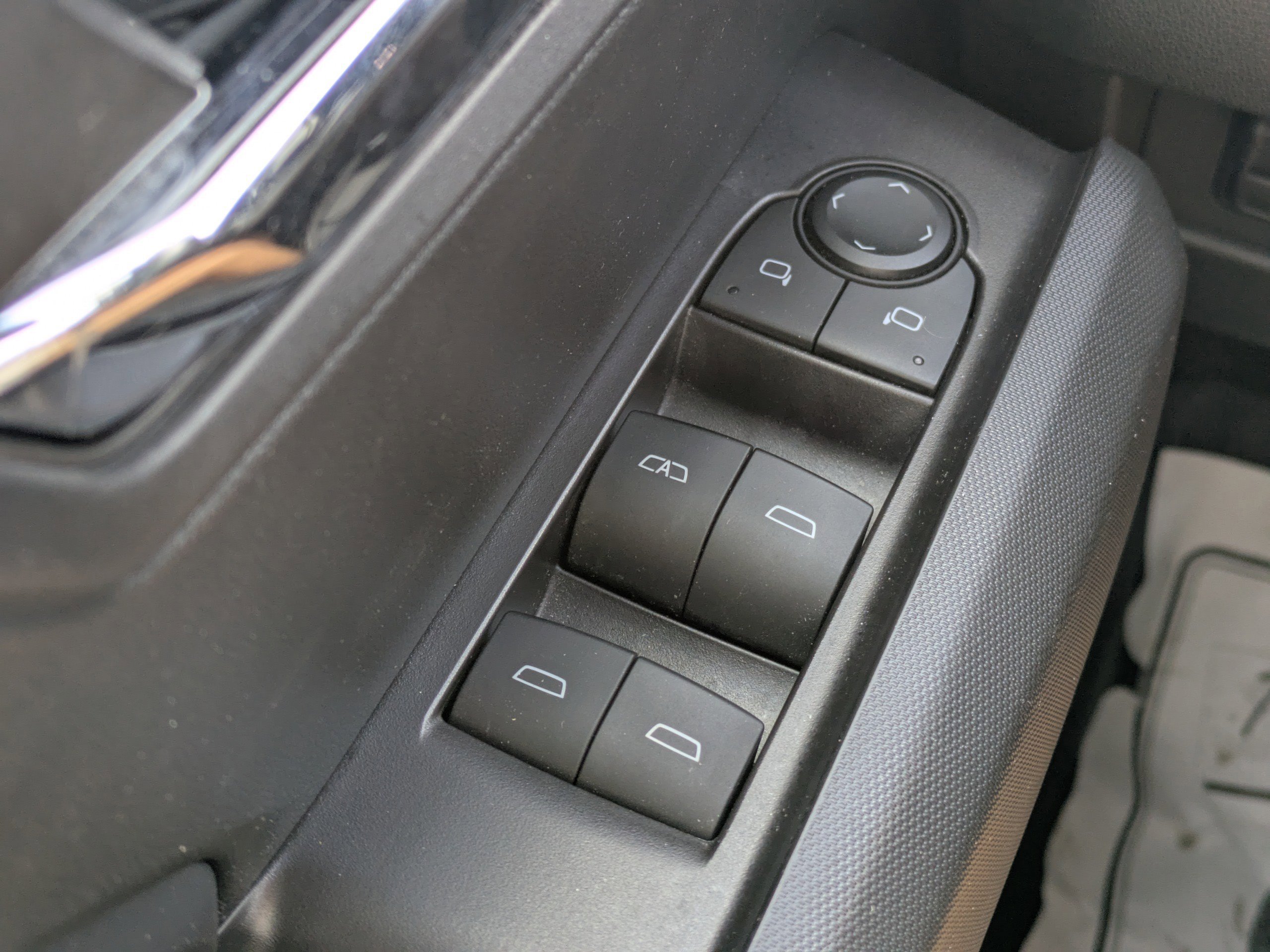 Used 2024 Chevrolet Colorado LT w/ LT Convenience Package II image 28