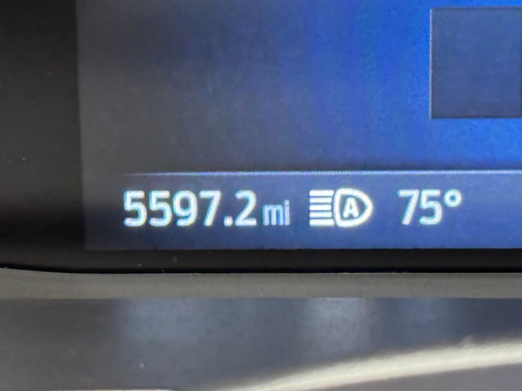 Certified 2025 Ford Escape SE FWD image 19