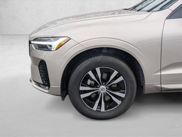 Used 2025 Volvo XC60 B5 Core image 30