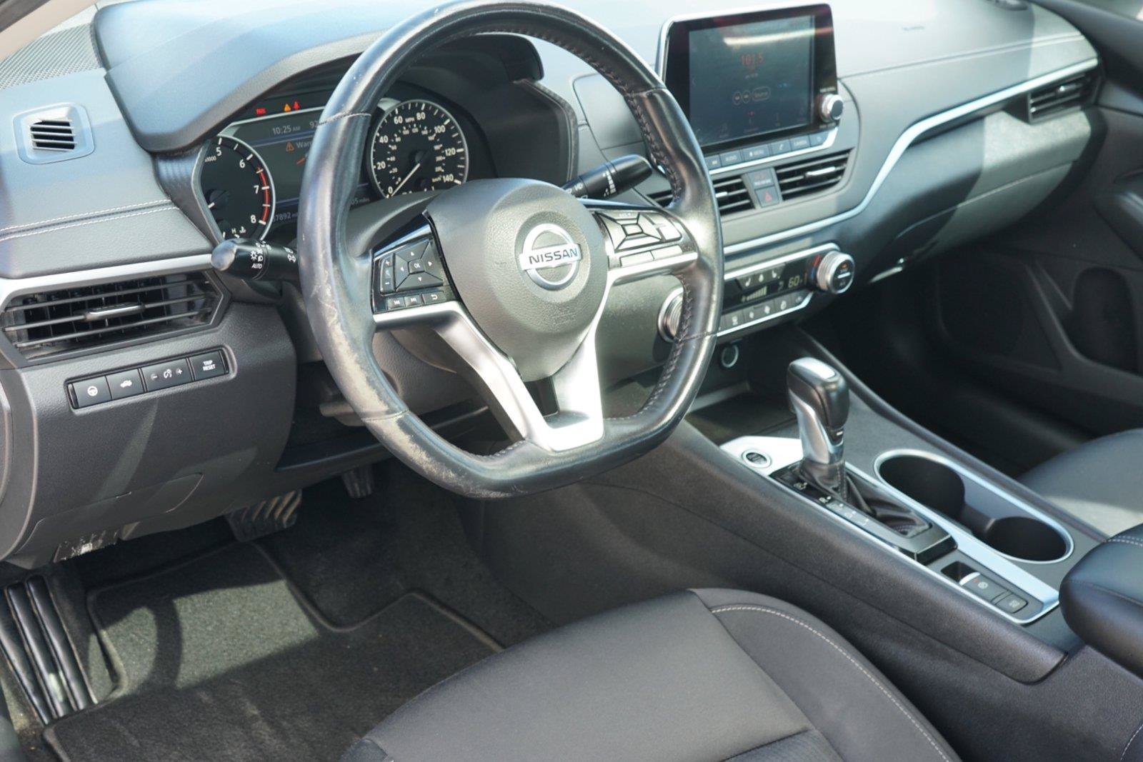 Used 2019 Nissan Altima 2.5 SV FWD image 9