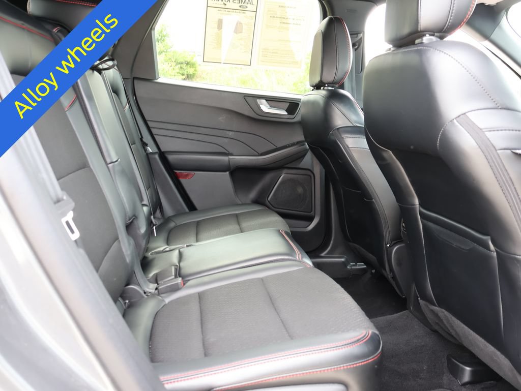 Certified 2025 Ford Escape ST-Line AWD/4WD image 13