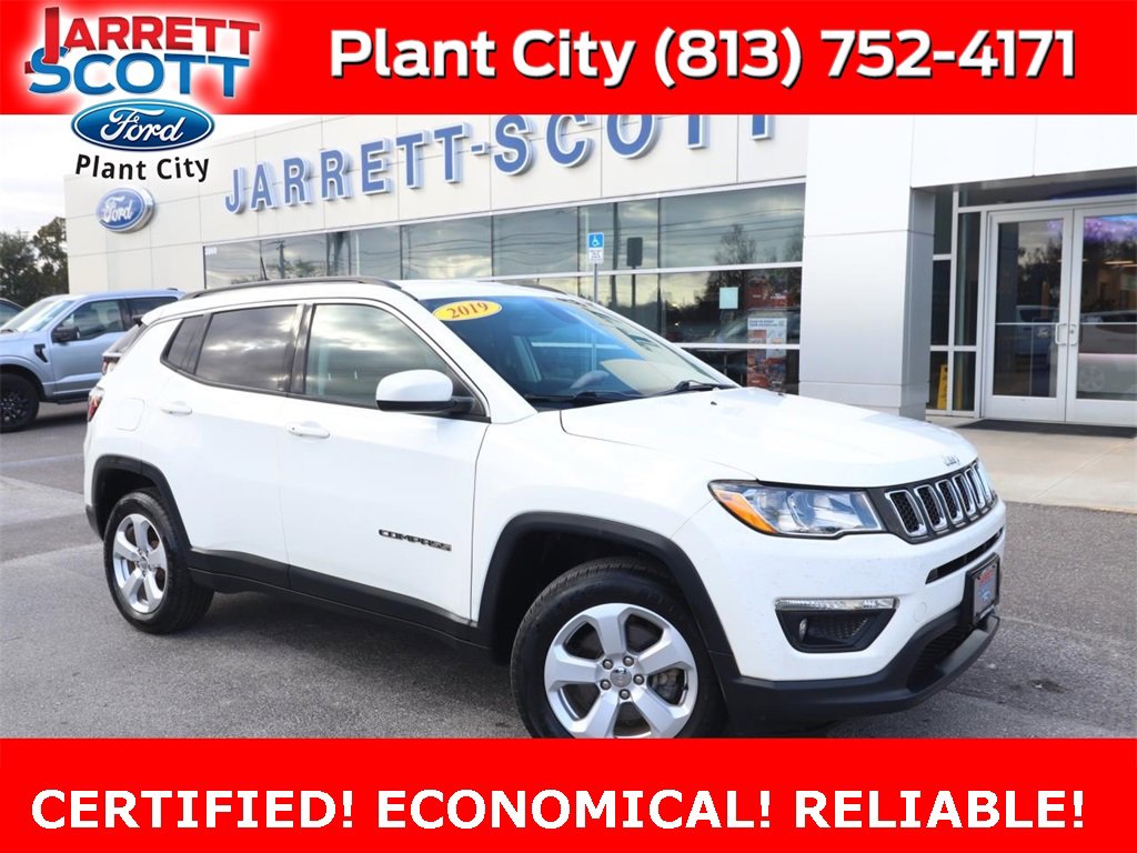 Used 2019 Jeep Compass Latitude image 1