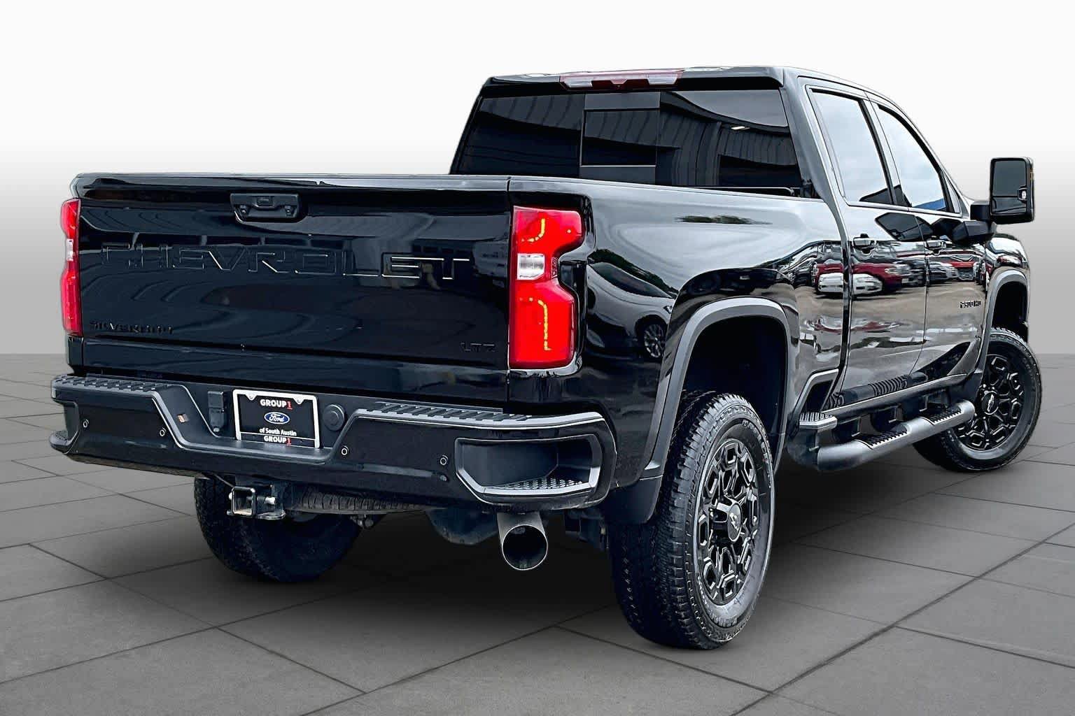 Used 2024 Chevrolet Silverado 2500 LTZ w/ LTZ Plus Package AWD/4WD image 13