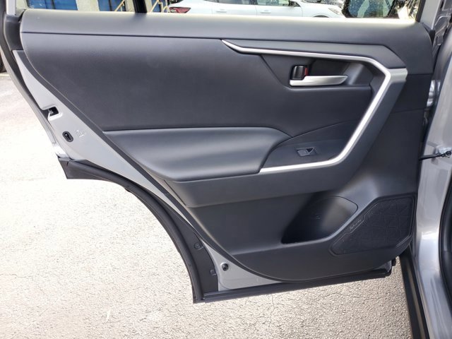 Used 2023 Toyota RAV4 XLE Premium image 12