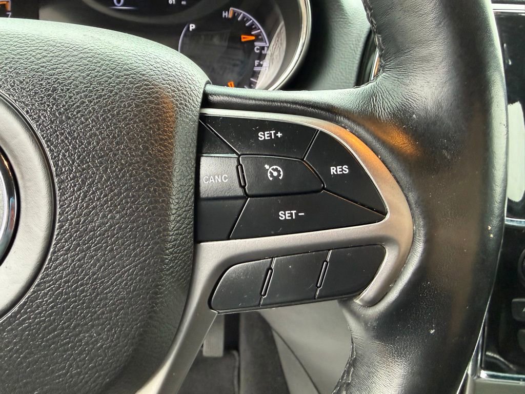 Used 2021 Jeep Grand Cherokee Laredo X image 9