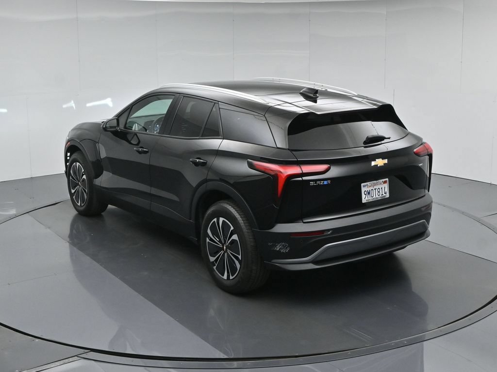 Used 2024 Chevrolet Blazer EV LT AWD/4WD image 41