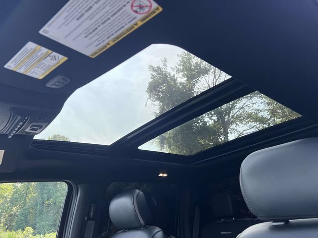 Certified 2019 Ford F350 Platinum w/ Platinum Ultimate Package AWD/4WD image 8