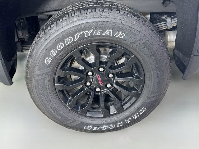 Used 2022 GMC Sierra 1500 AT4X image 33