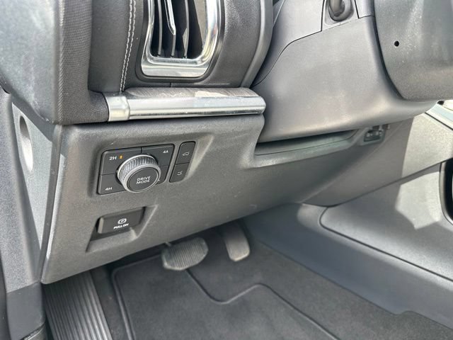 Certified 2025 Ford Expedition Platinum w/ Platinum Ultimate Package AWD/4WD image 19