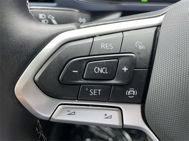 Used 2022 Volkswagen Taos SE image 17