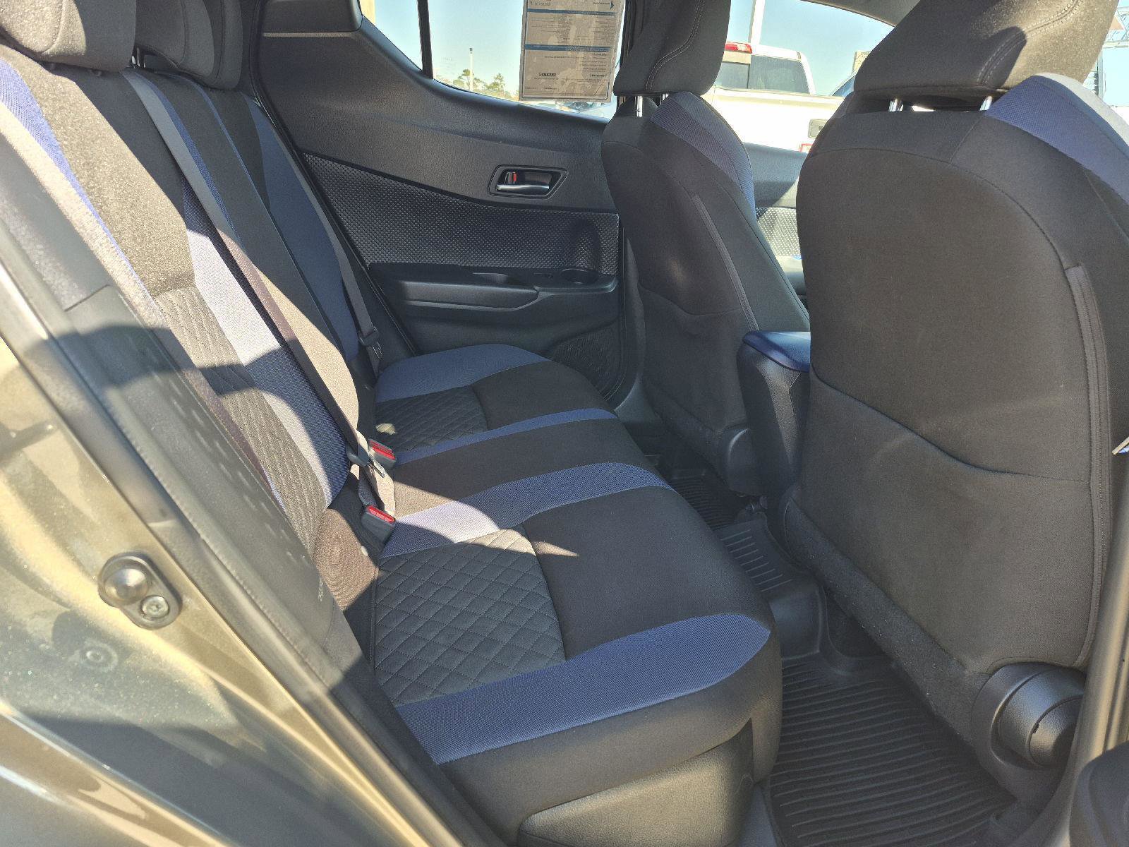 Used 2021 Toyota C-HR XLE image 26