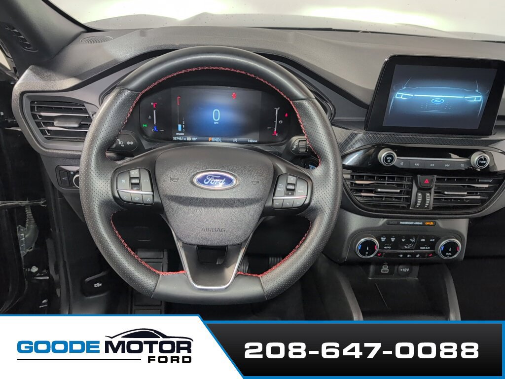 Certified 2025 Ford Escape ST-Line Select AWD/4WD image 12