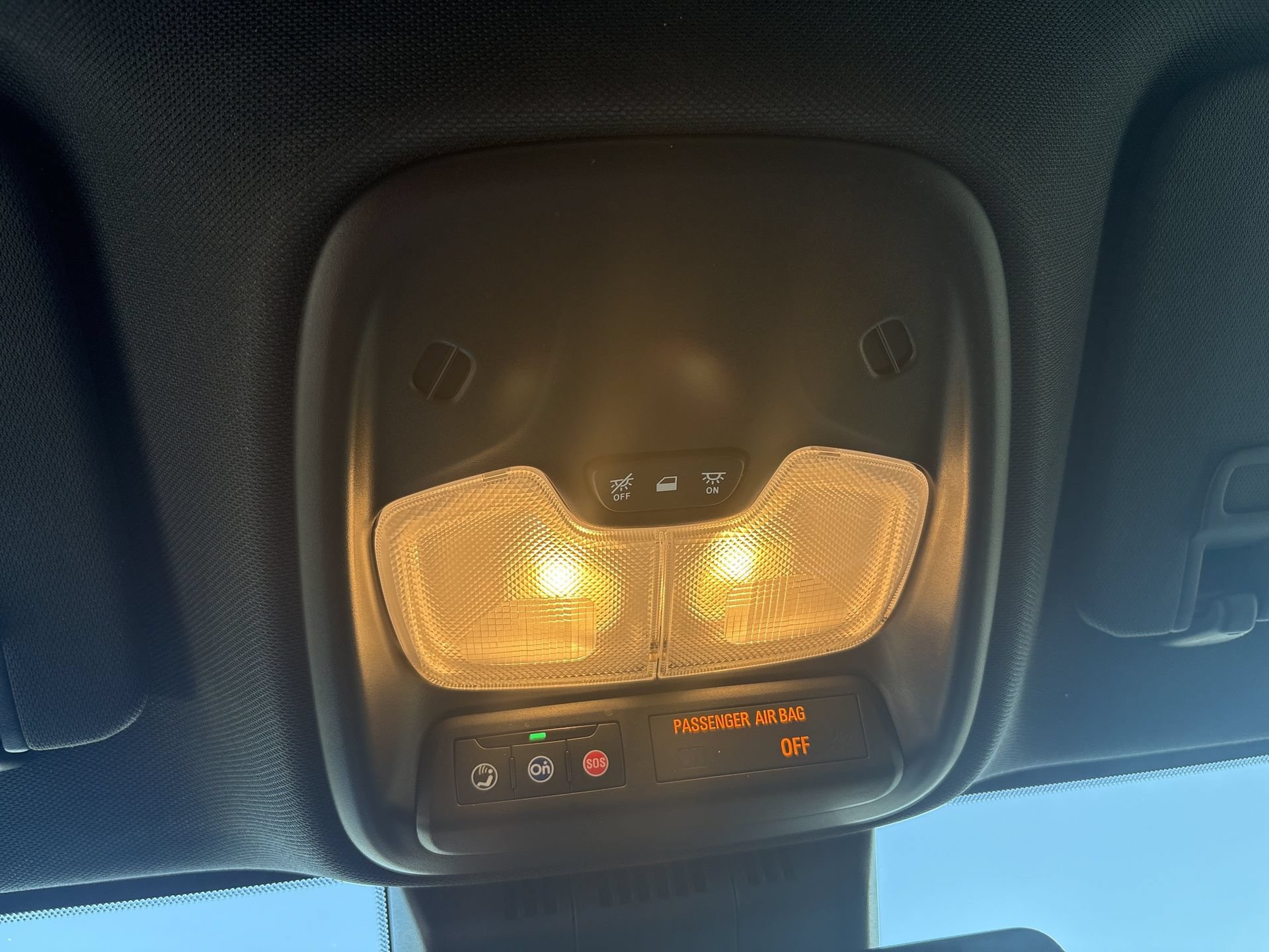 Used 2025 Chevrolet Colorado LT RWD image 29