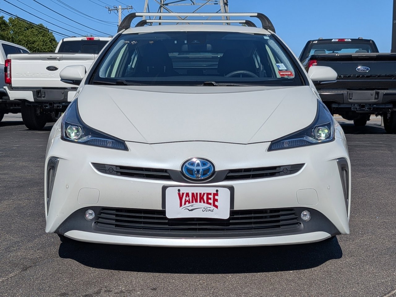 Used 2020 Toyota Prius LE w/ Carpet Mat Package AWD/4WD image 9