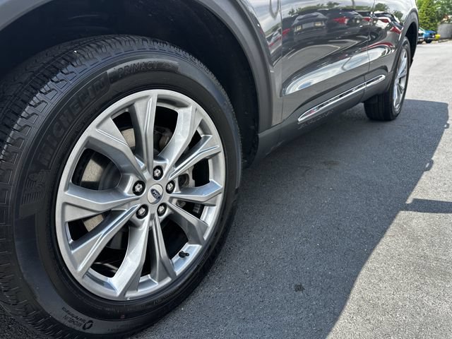 Certified 2023 Ford Explorer XLT w/ Equipment Group 202A AWD/4WD image 12