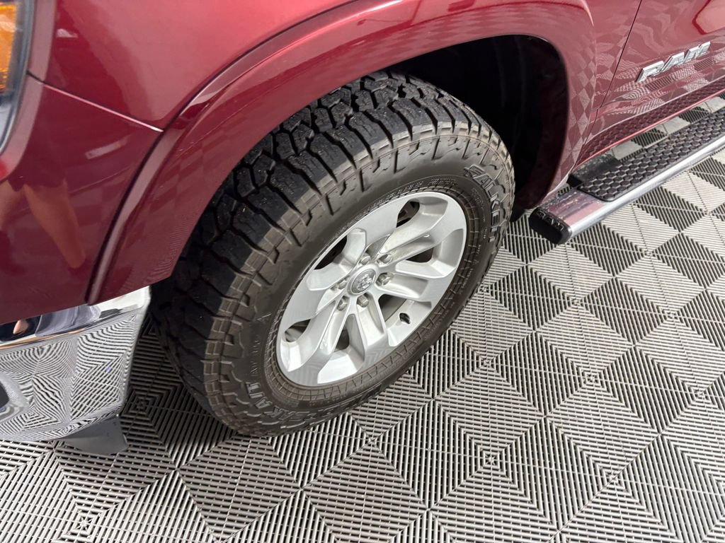 Used 2022 RAM 1500 Laramie AWD/4WD image 10