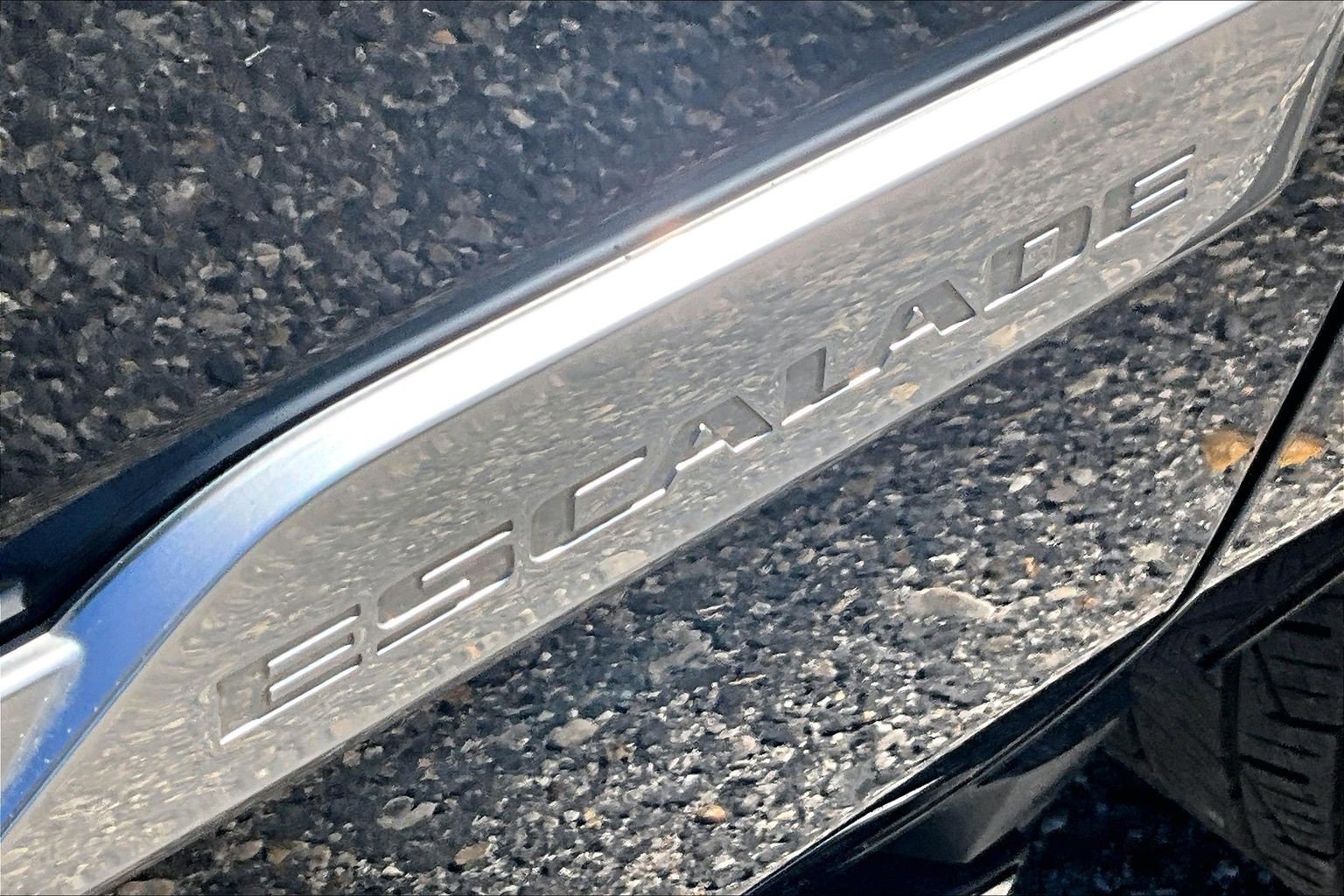 Used 2020 Cadillac Escalade Luxury AWD/4WD image 32