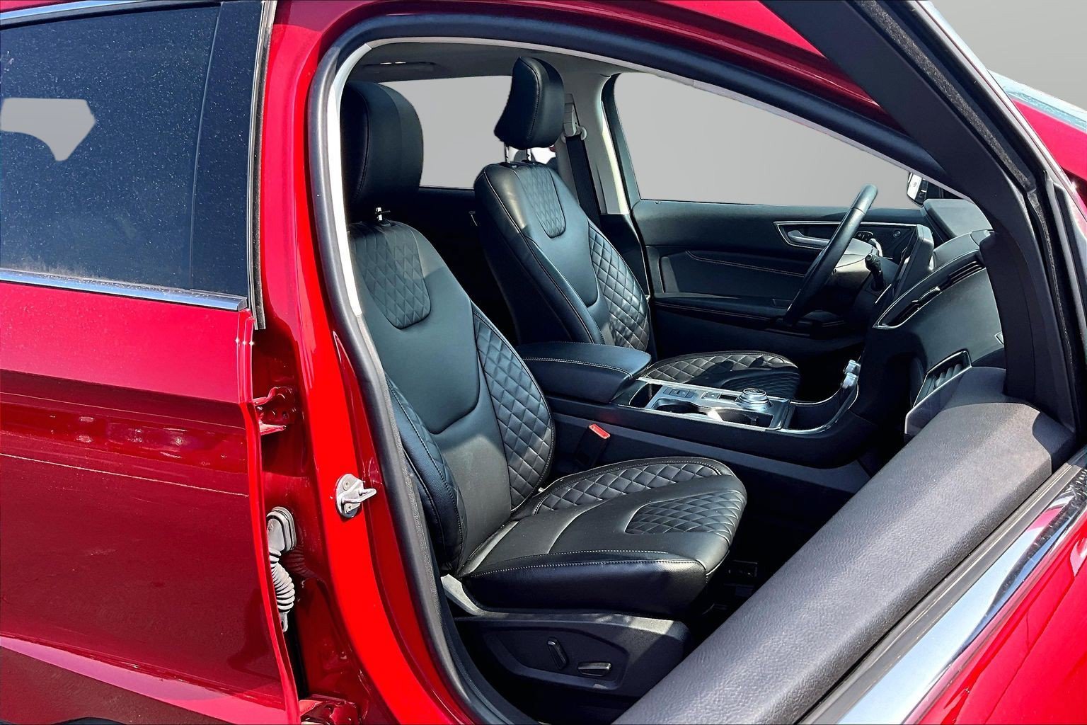 Certified 2023 Ford Edge Titanium AWD/4WD image 7