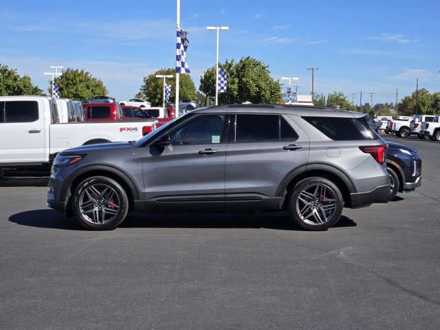 Certified 2025 Ford Explorer ST-Line w/ Premium Package AWD/4WD image 7